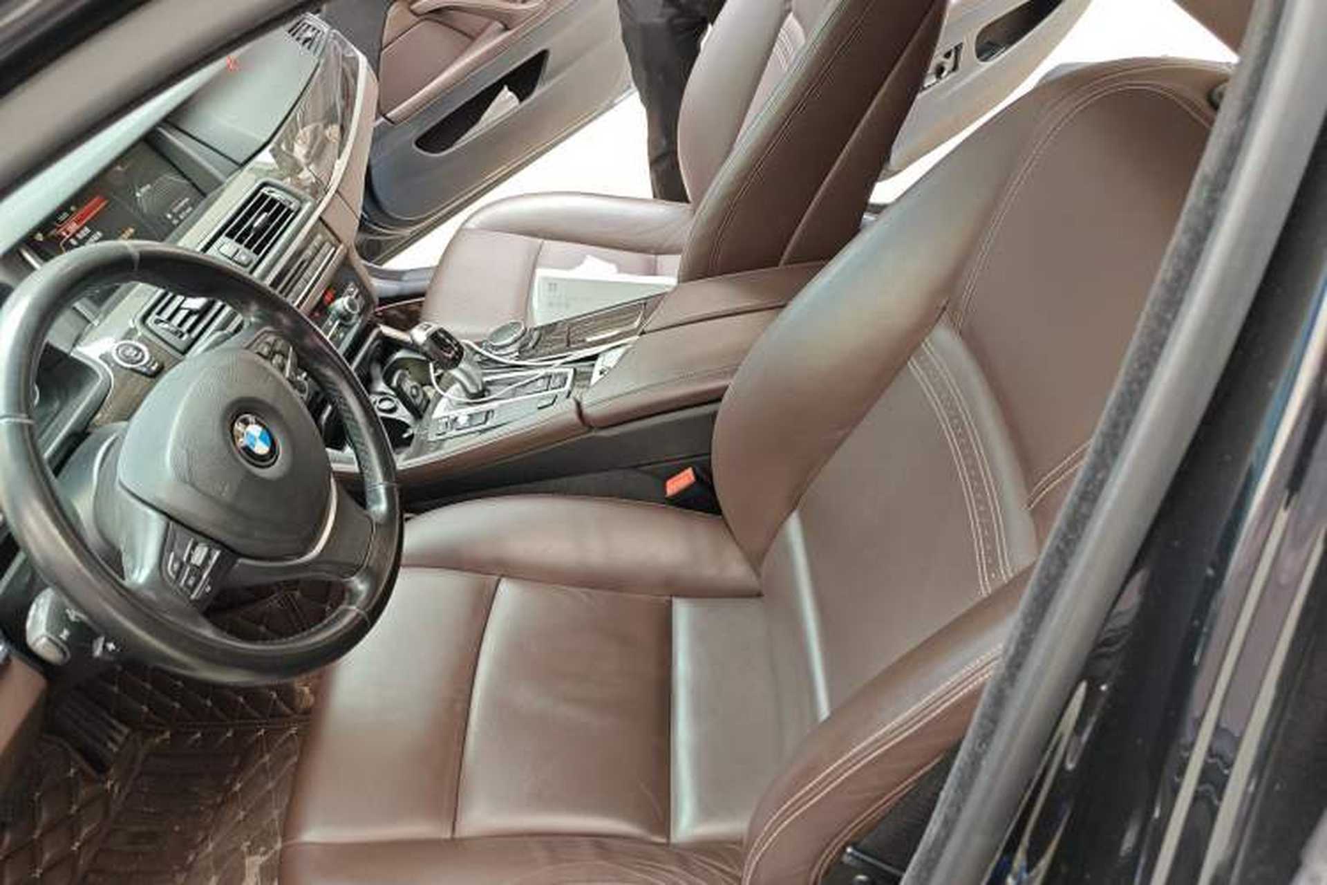 Used BMW 5 Series 2017 525Li Luxury Design Package Left Front Seat