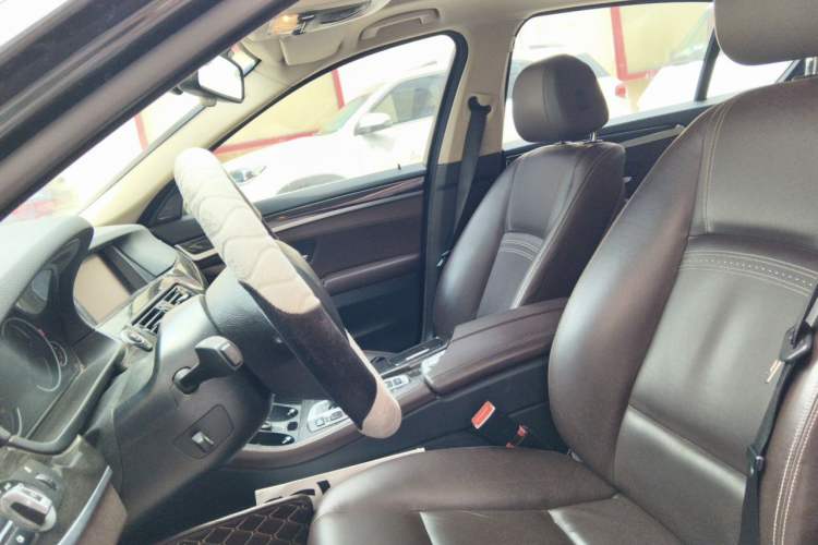 Used BMW 5 Series 2017 525Li Luxury Design Package Left Front Seat