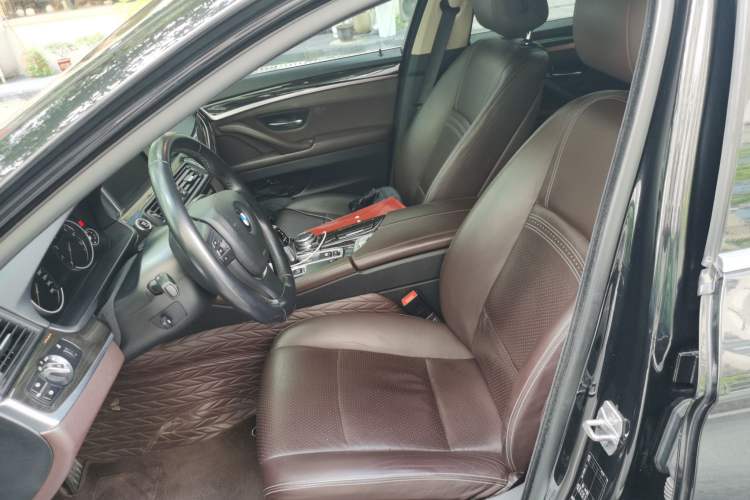 Used BMW 5 Series 2017 525Li Luxury Design Package Left Front Seat