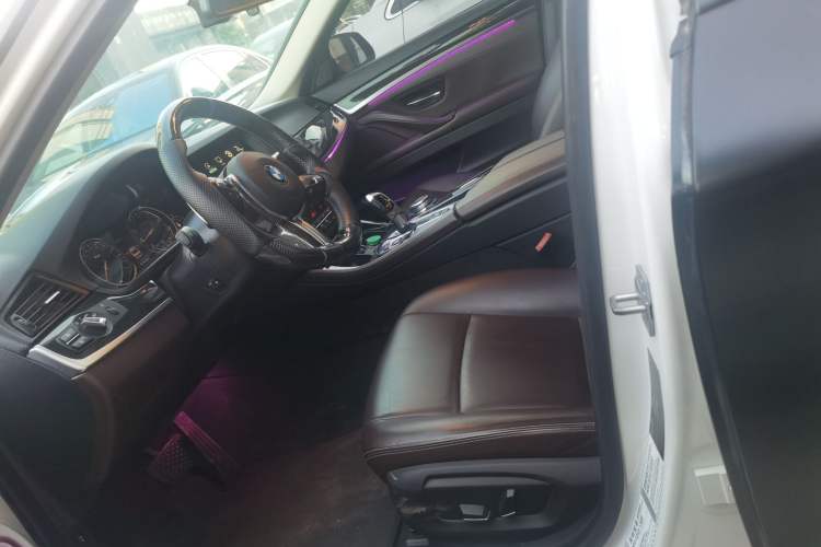 Used BMW 5 Series 2017 525Li Luxury Design Package Left Front Seat