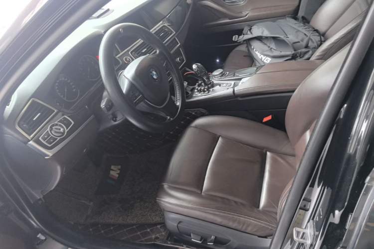 Used BMW 5 Series 2017 525Li Luxury Design Package Left Front Seat