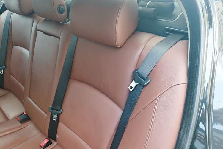 Used BMW 5 Series 2017 525Li Leading Model Left Rear Seat