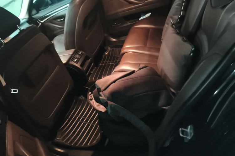 Used BMW 5 Series 2017 525Li Leading Model Left Rear Seat