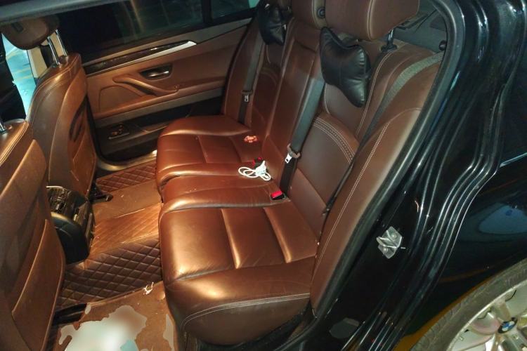 Used BMW 5 Series 2017 525Li Luxury Design Package Left Rear Seat