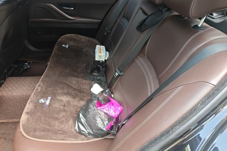 Used BMW 5 Series 2017 525Li Luxury Design Package Left Rear Seat