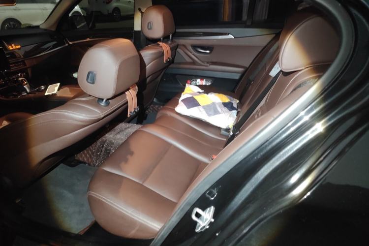 Used BMW 5 Series 2017 525Li Luxury Design Package Left Rear Seat