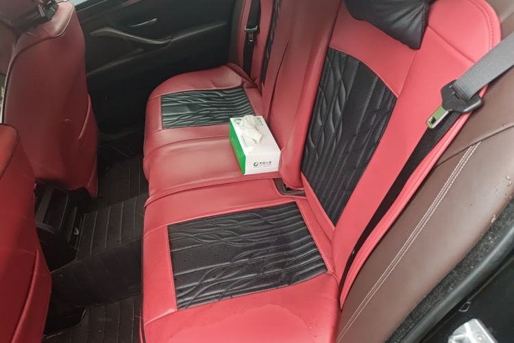 Used BMW 5 Series 2017 525Li Luxury Design Package Left Rear Seat