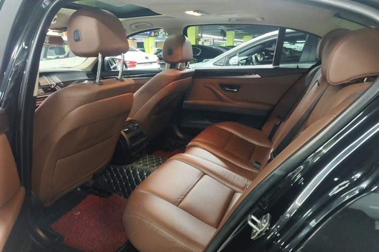 Used BMW 5 Series 2017 525Li Leading Model Left Rear Seat