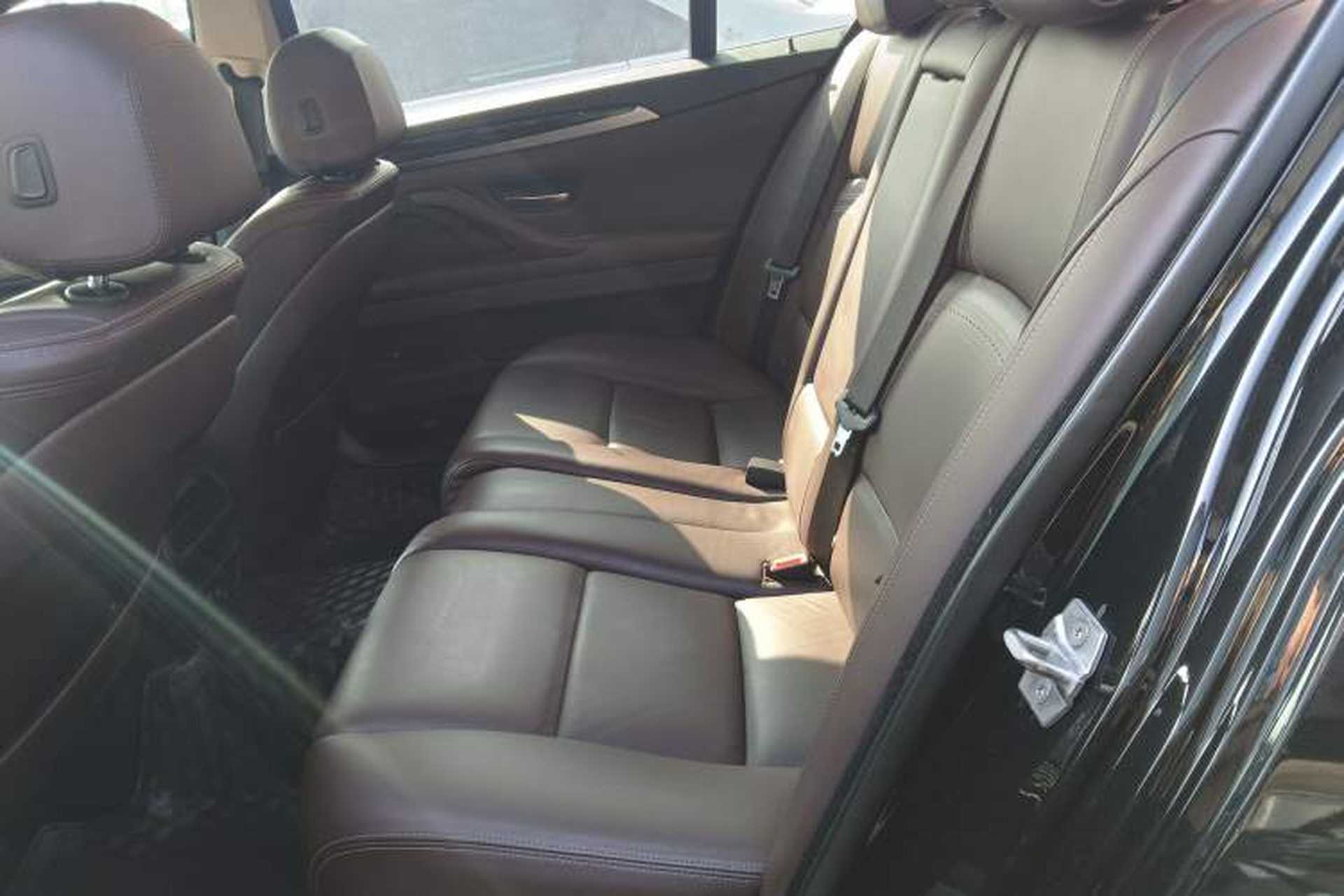 Used BMW 5 Series 2017 525Li Luxury Design Package Left Rear Seat
