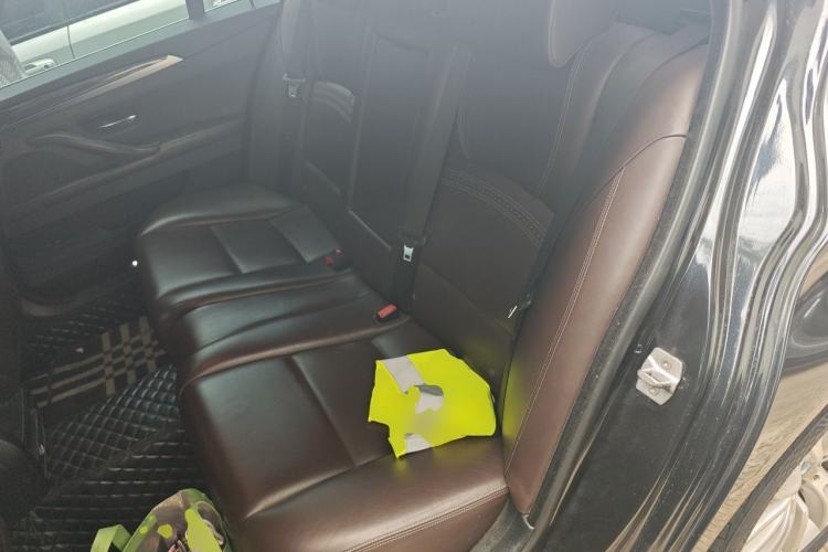 Used BMW 5 Series 2017 525Li Luxury Design Package Left Rear Seat