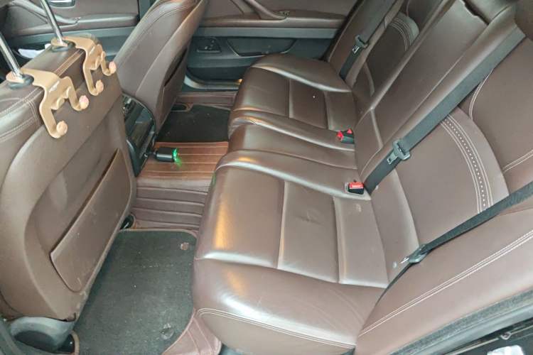 Used BMW 5 Series 2017 525Li Luxury Design Package Left Rear Seat