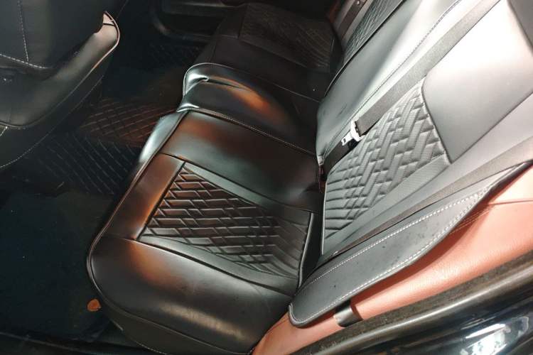 Used BMW 5 Series 2017 525Li Leading Model Left Rear Seat