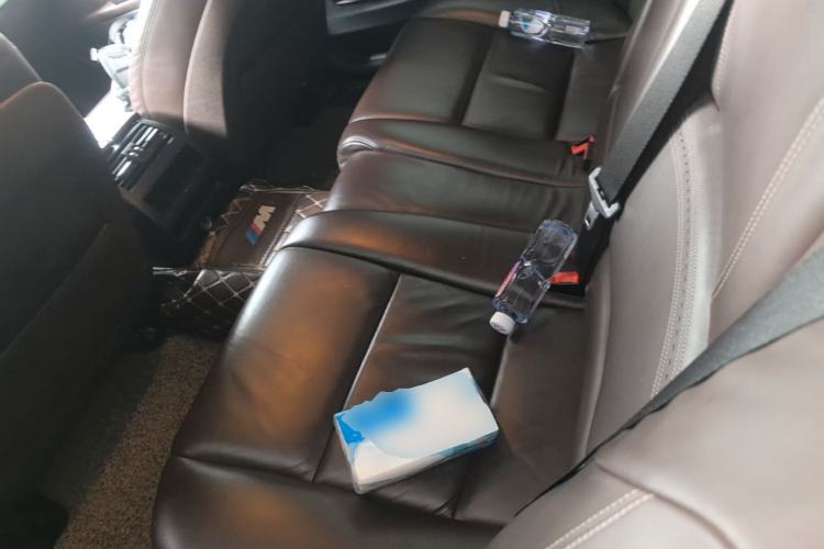 Used BMW 5 Series 2017 525Li Luxury Design Package Left Rear Seat