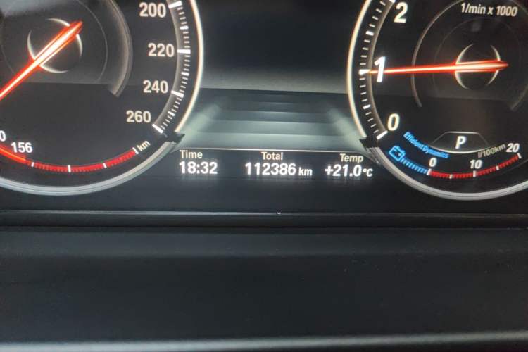 Used BMW 5 Series 2017 525Li Luxury Design Package Odometer Close Up