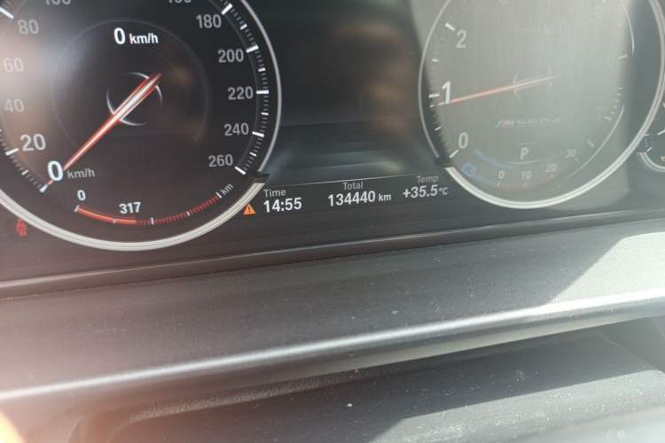 Used BMW 5 Series 2017 525Li Luxury Design Package Odometer Close Up