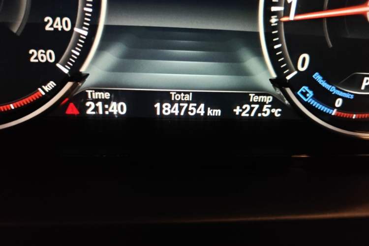 Used BMW 5 Series 2017 525Li Luxury Design Package Odometer Close Up