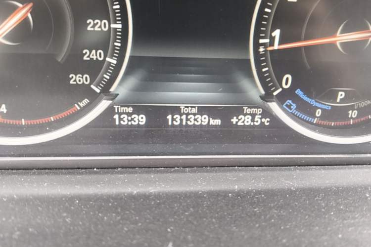 Used BMW 5 Series 2017 525Li Luxury Design Package Odometer Close Up