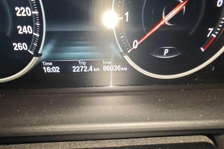 Used BMW 5 Series 2017 525Li Luxury Design Package Odometer Close Up