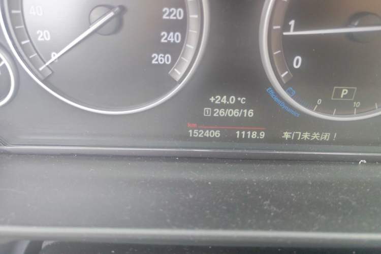 Used BMW 5 Series 2017 520Li Elegant Edition Odometer Close Up