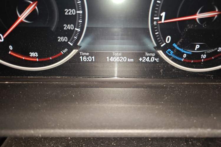 Used BMW 5 Series 2017 525Li Luxury Design Package Odometer Close Up