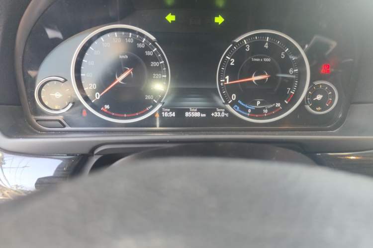 Used BMW 5 Series 2017 525Li Luxury Design Package Odometer Close Up
