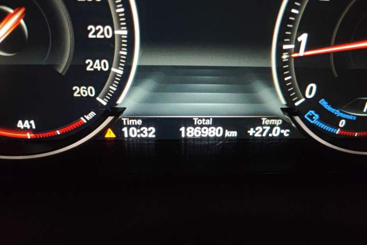 Used BMW 5 Series 2017 525Li Luxury Design Package Odometer Close Up