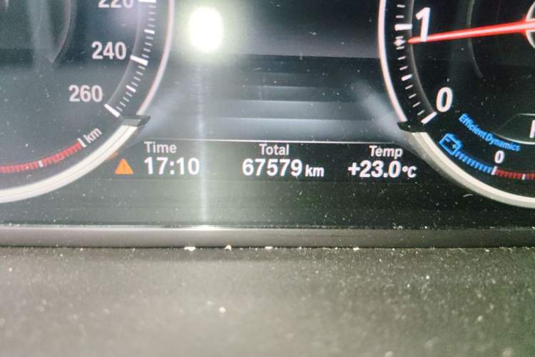 Used BMW 5 Series 2017 525Li Luxury Design Package Odometer Close Up