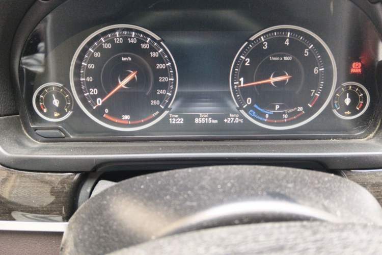 Used BMW 5 Series 2017 525Li Luxury Design Package Odometer Close Up