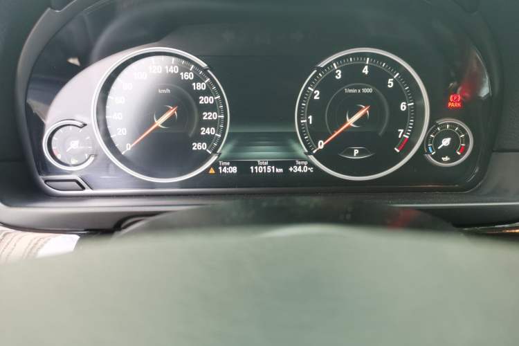 Used BMW 5 Series 2017 525Li Luxury Design Package Odometer Close Up