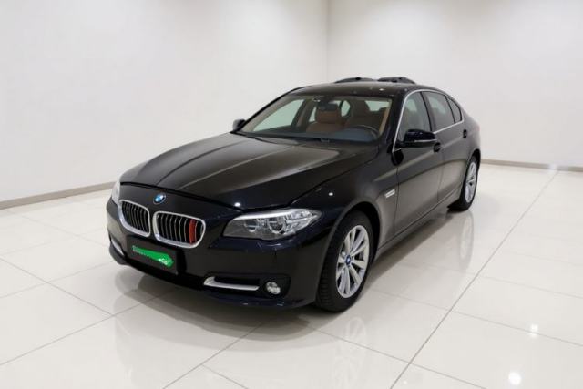 BMW 5 Series 2017 520Li Elegant Edition usado