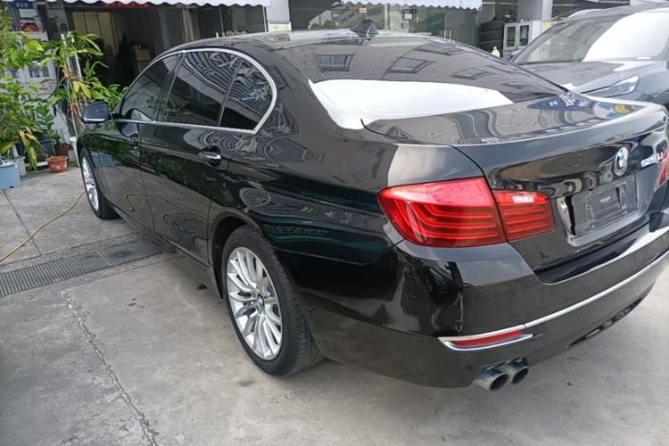 Used BMW 5 Series 2017 525Li Luxury Design Package Rear Left 45 Deg