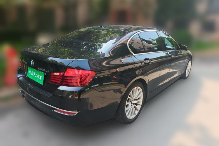 Used BMW 5 Series 2017 525Li Luxury Design Package Rear Right 45 Deg