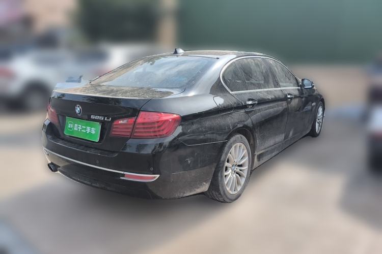 Used BMW 5 Series 2017 525Li Luxury Design Package Rear Right 45 Deg