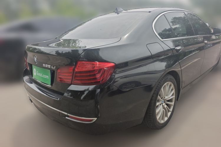 Used BMW 5 Series 2017 525Li Luxury Design Package Rear Right 45 Deg