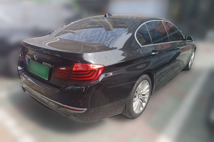 Used BMW 5 Series 2017 525Li Luxury Design Package Rear Right 45 Deg