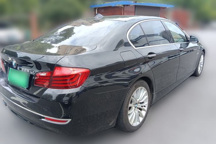 Used BMW 5 Series 2017 525Li Luxury Design Package Rear Right 45 Deg