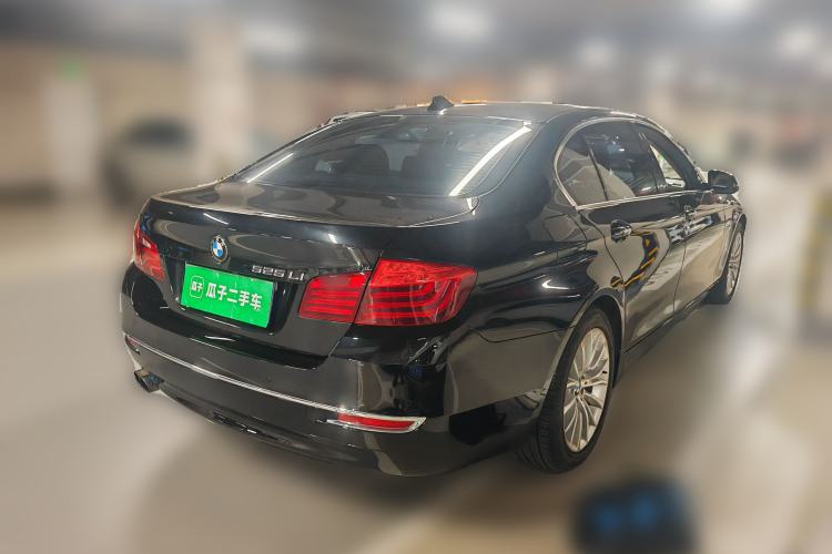 Used BMW 5 Series 2017 525Li Luxury Design Package Rear Right 45 Deg