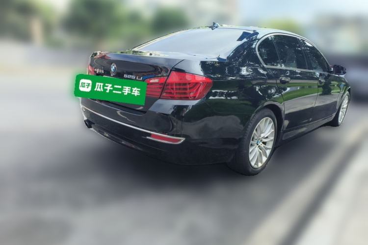 Used BMW 5 Series 2017 525Li Luxury Design Package Rear Right 45 Deg