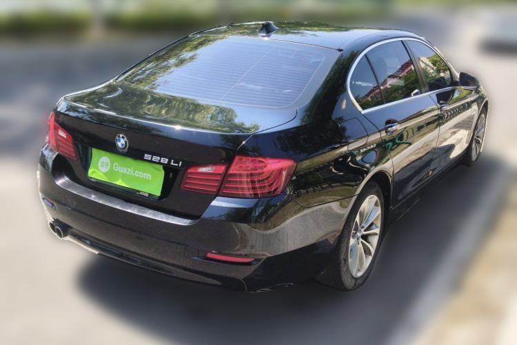 Used BMW 5 Series 2017 528Li Leading Model Rear Right 45 Deg