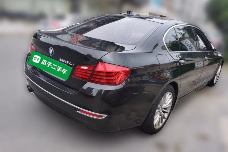 Used BMW 5 Series 2017 525Li Luxury Design Package Rear Right 45 Deg