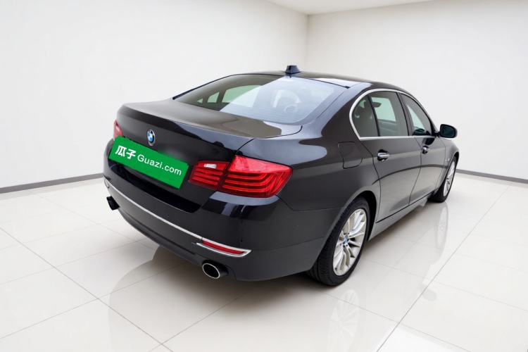 Used BMW 5 Series 2017 525Li Luxury Design Package Rear Right 45 Deg