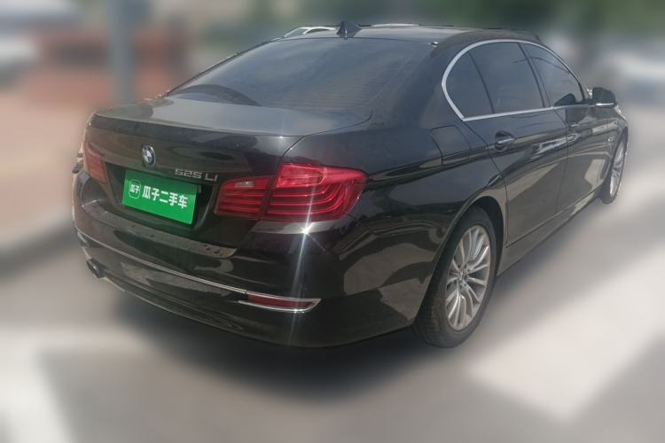 Used BMW 5 Series 2017 525Li Luxury Design Package Rear Right 45 Deg