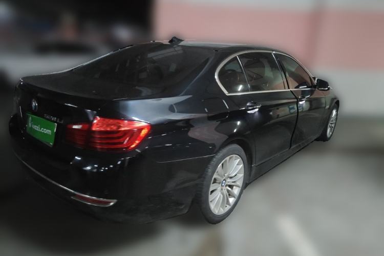 Used BMW 5 Series 2017 525Li Luxury Design Package Rear Right 45 Deg