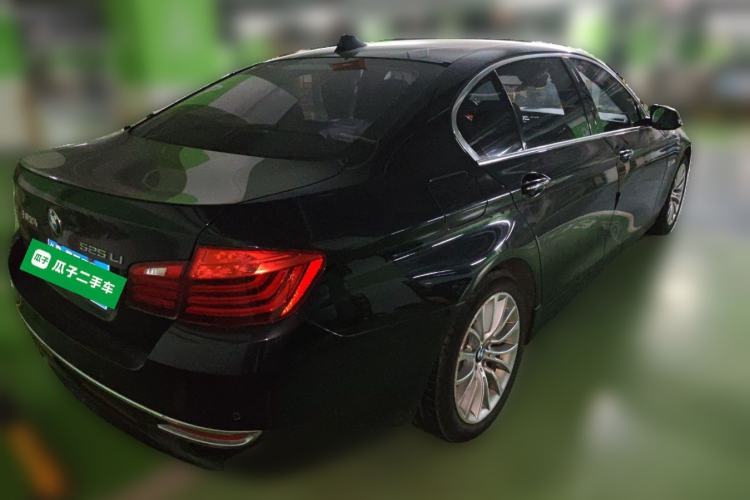 Used BMW 5 Series 2017 525Li Luxury Design Package Rear Right 45 Deg