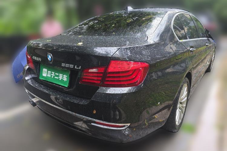 Used BMW 5 Series 2017 525Li Luxury Design Package Rear Right 45 Deg