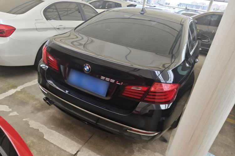 Used BMW 5 Series 2017 525Li Luxury Design Package Rear Right 45 Deg
