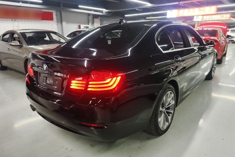 Used BMW 5 Series 2017 525Li Leading Model Rear Right 45 Deg