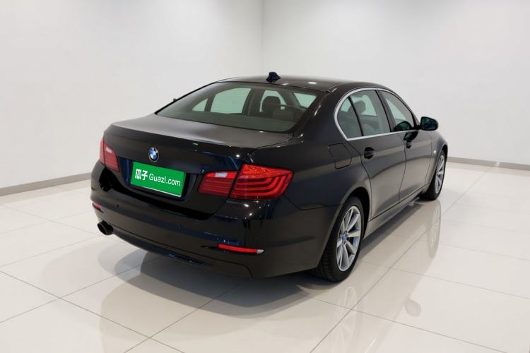 Used BMW 5 Series 2017 520Li Elegant Edition Rear Right 45 Deg