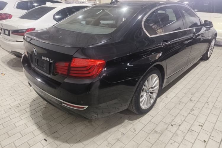 Used BMW 5 Series 2017 525Li Luxury Design Package Rear Right 45 Deg