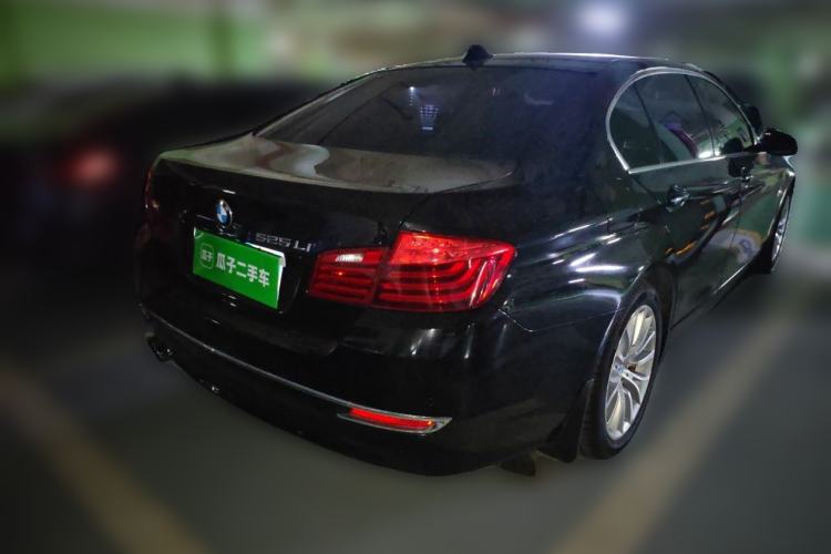 Used BMW 5 Series 2017 525Li Luxury Design Package Rear Right 45 Deg